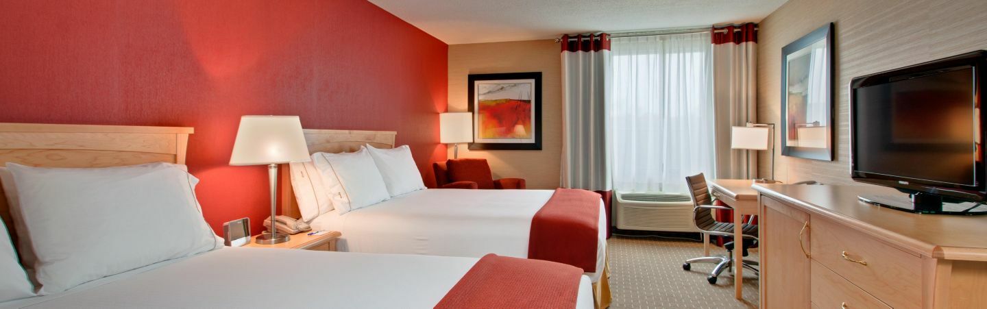 Holiday Inn Express Hotel & Suites Chatham South By Ihg Екстериор снимка